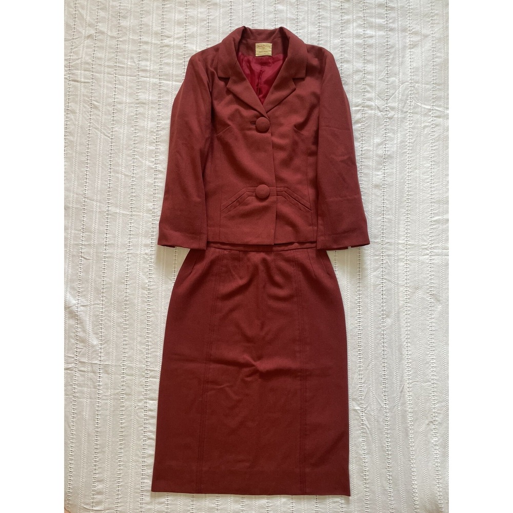 VTG 1950s & 60s Handmade Vogue Couturier Design Wool 2PC Suit. Size Small. Rare.
